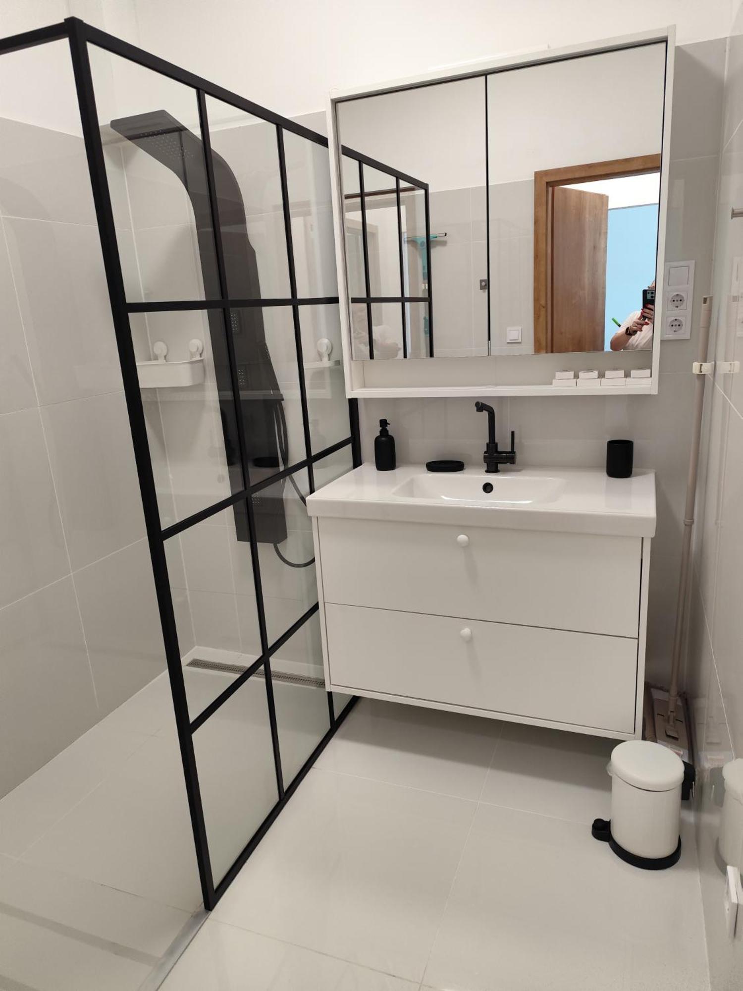 Deluxe lakosztály pezsgőfürdővel